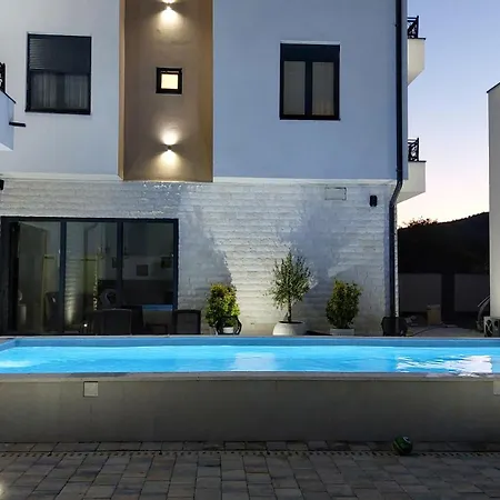 Apartmán Pool Lena - Lux 5